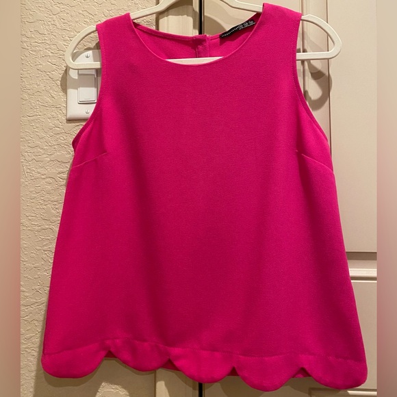 Atmosphere Fuchsia Hot Pink Sleeveless Blouse W/ Scalloped Bottom Hem (Size 12) - Picture 3 of 13